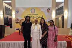 வேர்களைத் தேடி - Reaching the Roots