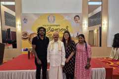 வேர்களைத் தேடி - Reaching the Roots